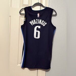 NWT Kristaps Porzingis Dallas Mavericks Nike Jordan Swingman Jersey Small 40